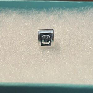 Pandora alpha C Charm